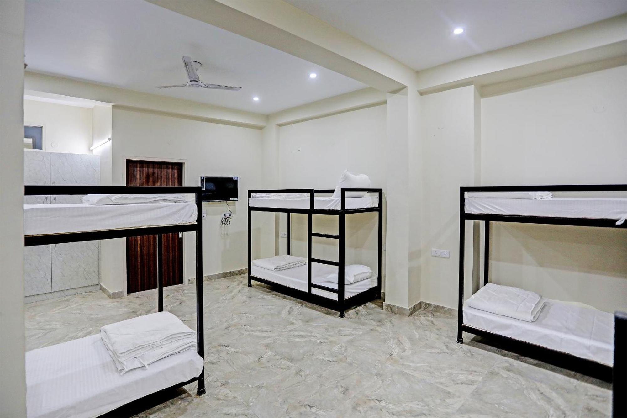 Hotel S B Inn - Near New Delhi Railway Station Paharganj Luaran gambar