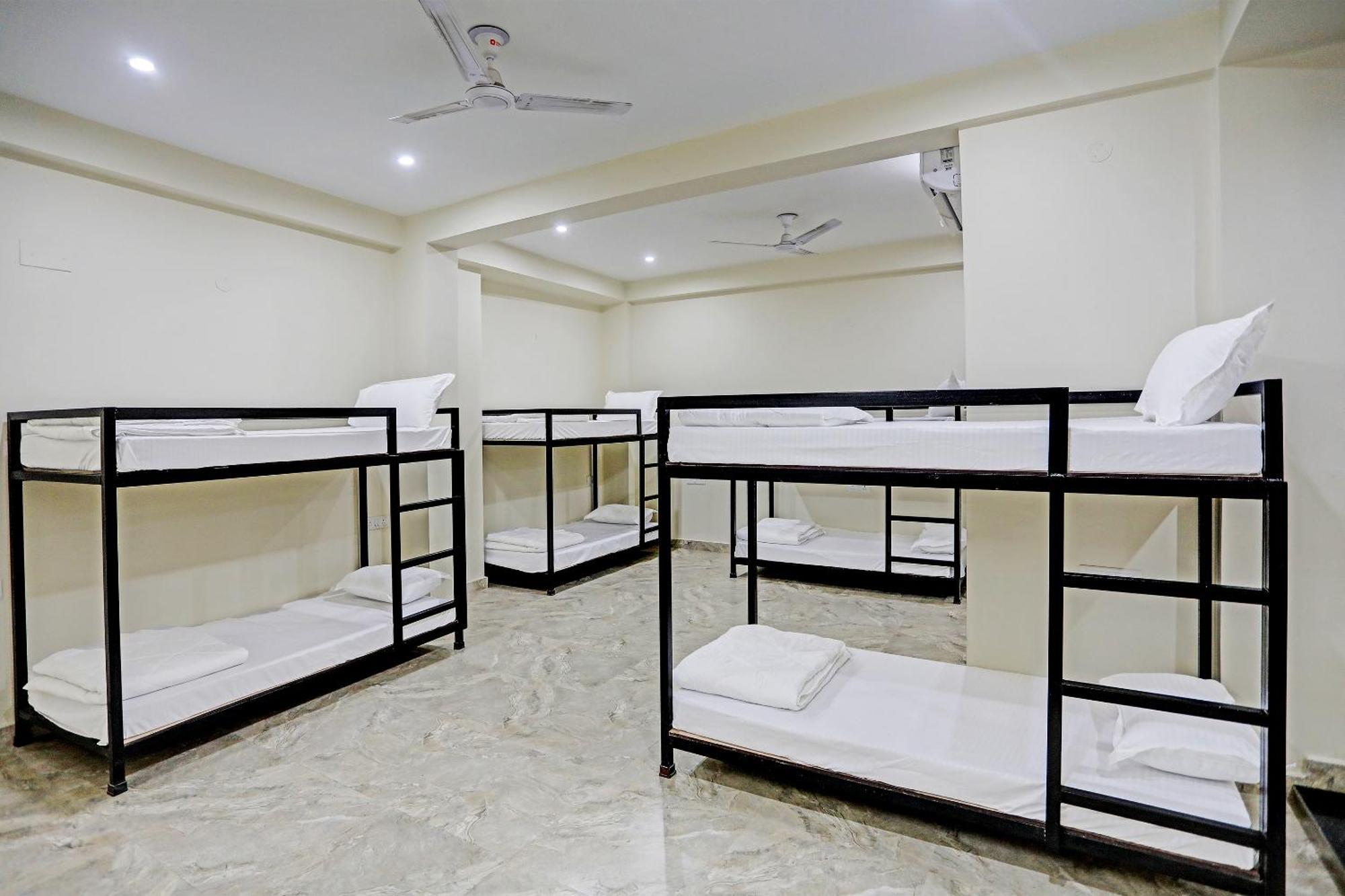 Hotel S B Inn - Near New Delhi Railway Station Paharganj Luaran gambar